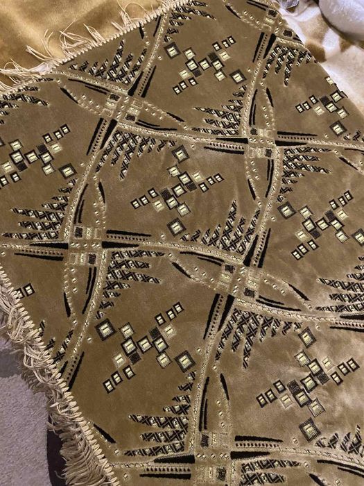 Покривало на диван