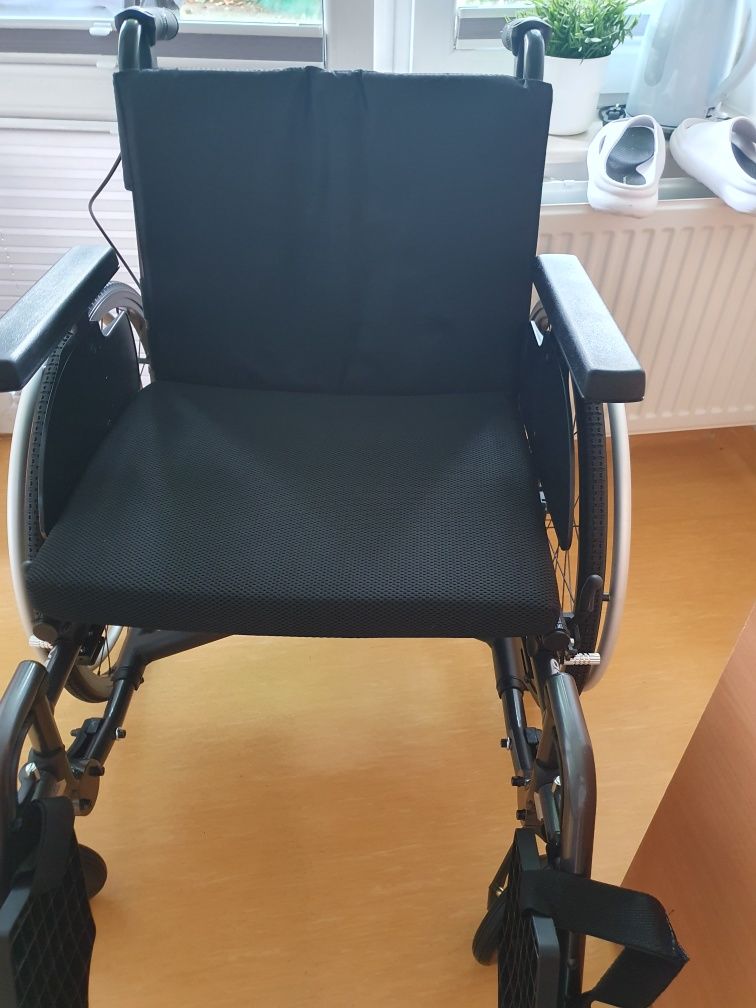 Nowy wozek bardzo duzy 50   dla otyłej osoby -Nowy z gwarancją