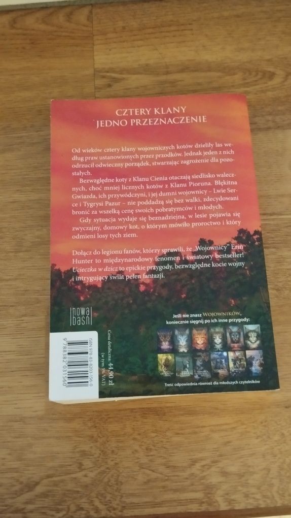 Wojownicy Ucieczka w Dzicz - Erin Hunter