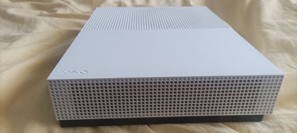 Xbox One Digital Edition (Somente Console)