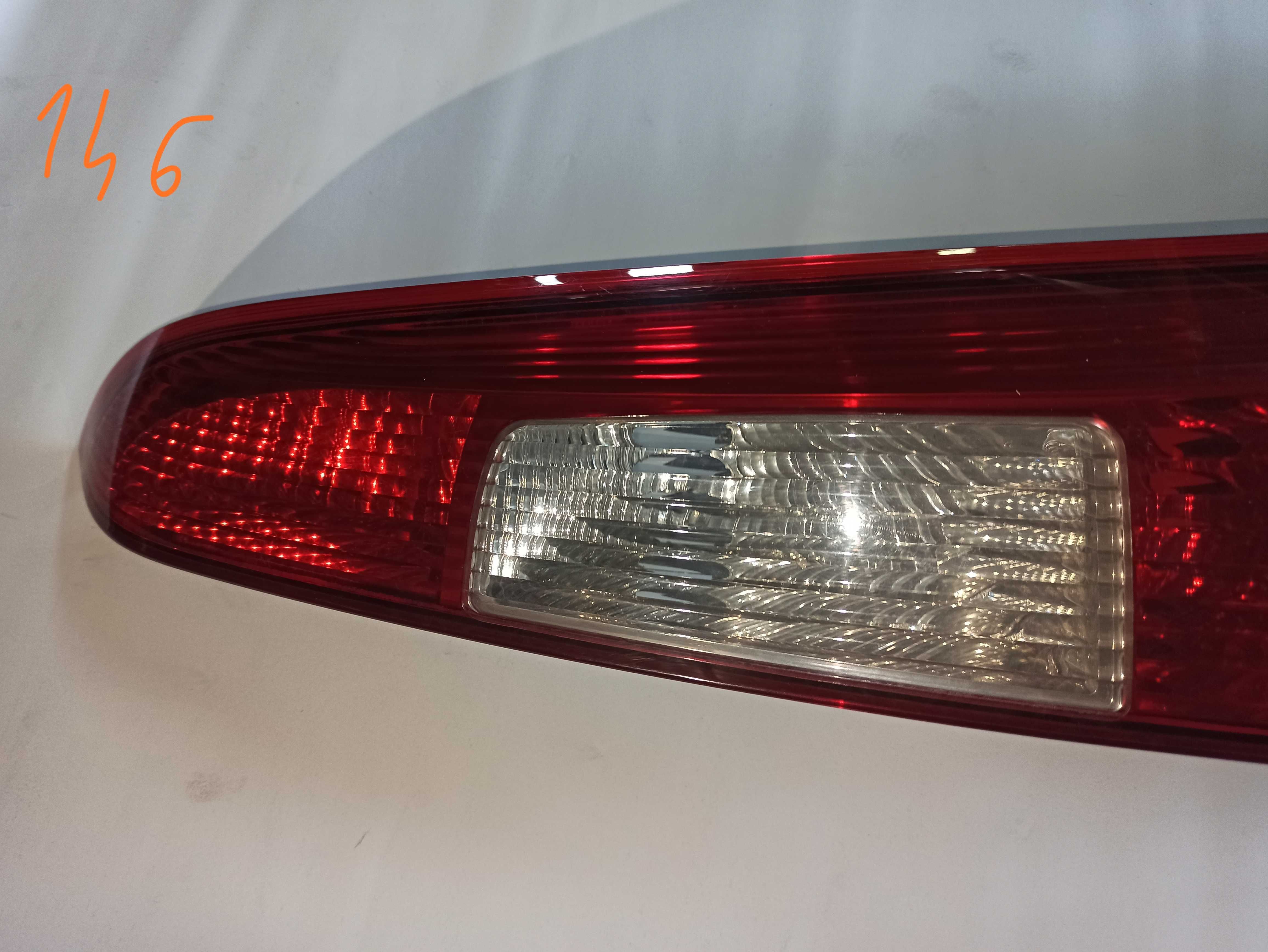 Lampa Prawa Tył VOLVO V50