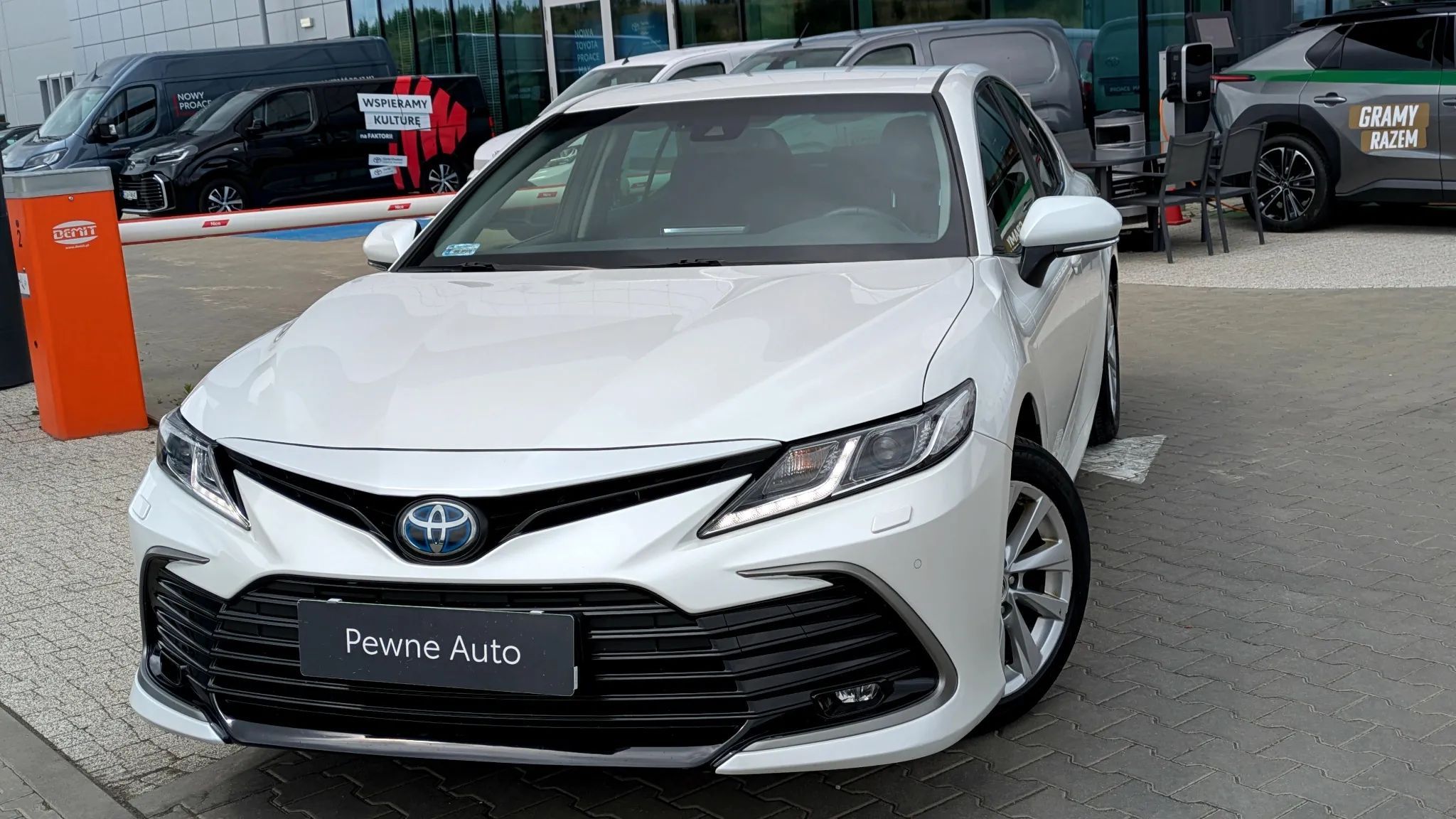 Toyota Camry 2.5 Hybrid Comfort Salon Toyota