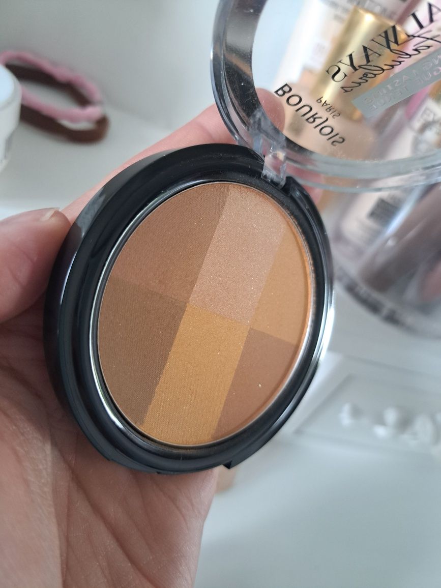 Bronzer puder bronzujacy Bourjois