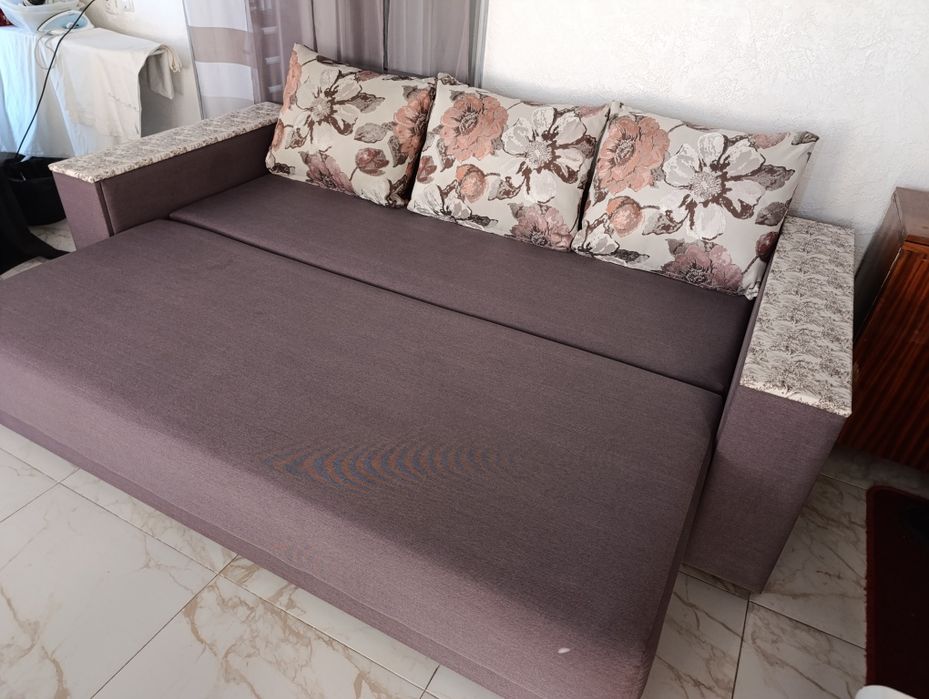 Продам диван еврокнижка