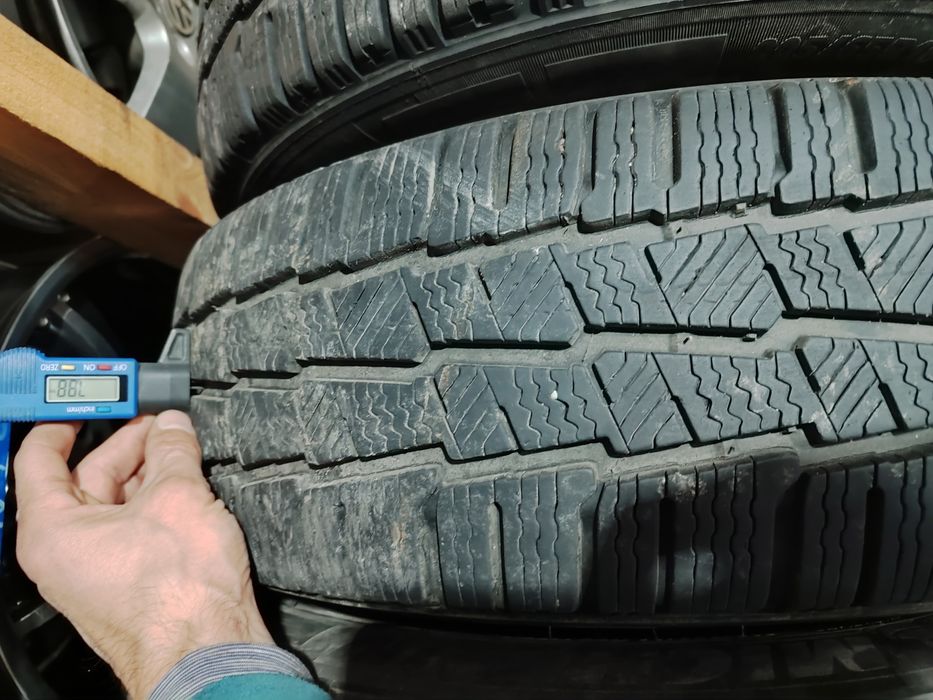 Резина всесезонна 205.65.16с michelin