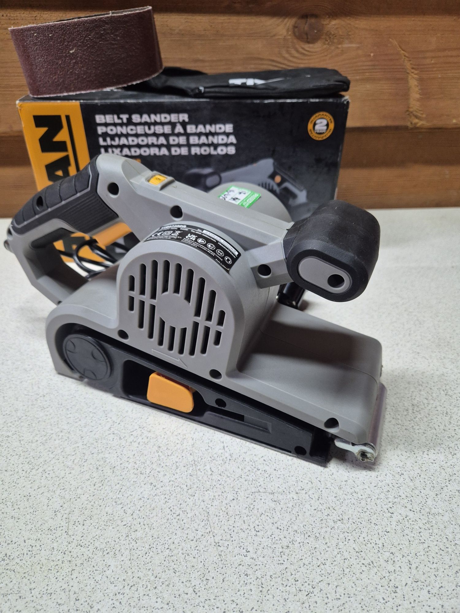 Titan Szlifierka Taśmowa 900W