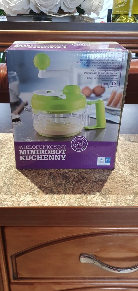 Mini robot kuchenny