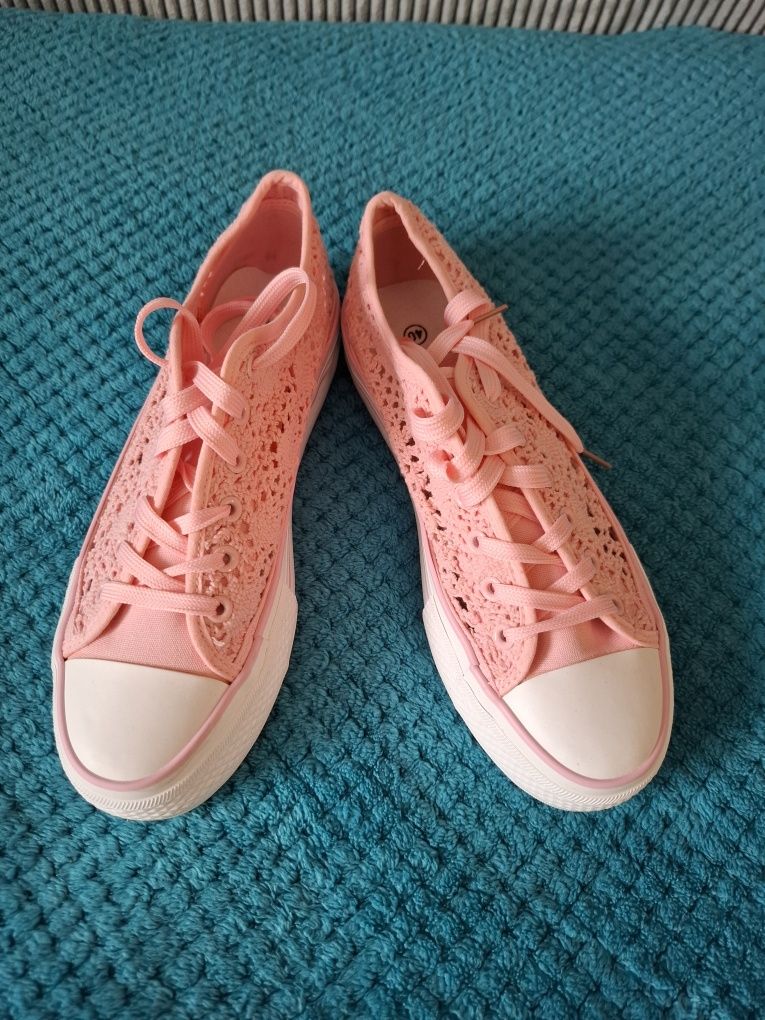 Różowe koronkowe trampki/adidasy Butik 40