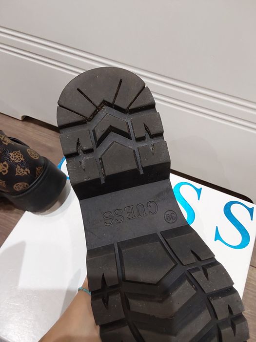 Botki Guess rozmiar 39