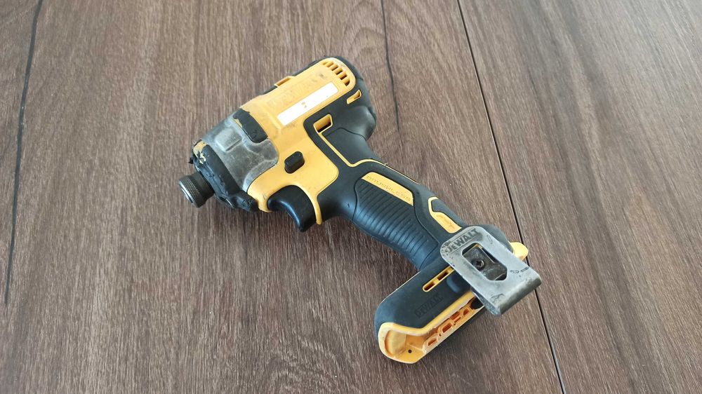 Zakrętarka udarowa DeWalt DCF887N 3 biegi 18V 205Nm Body