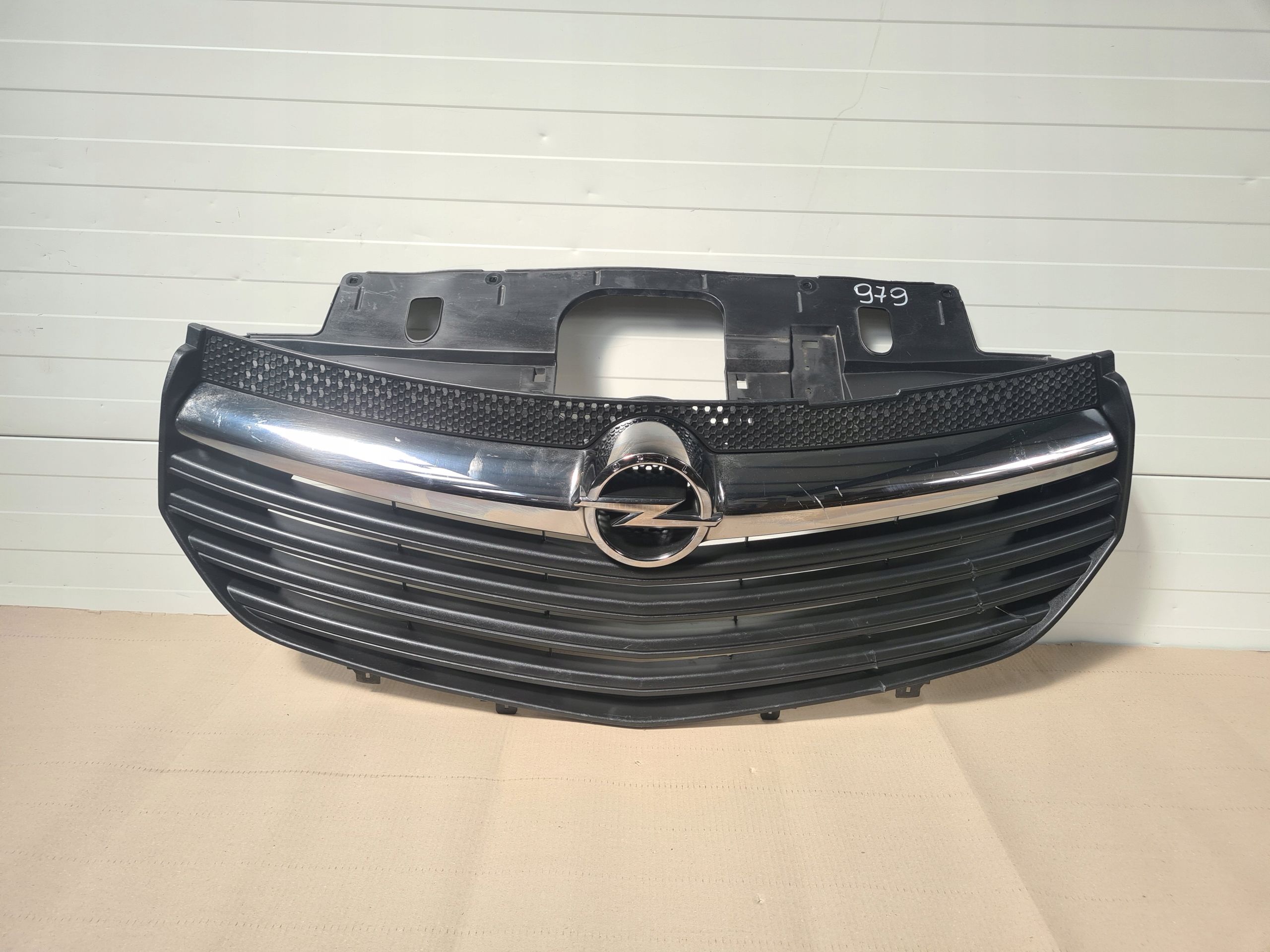 Grill Atrapa Zderzaka Opel Vivaro