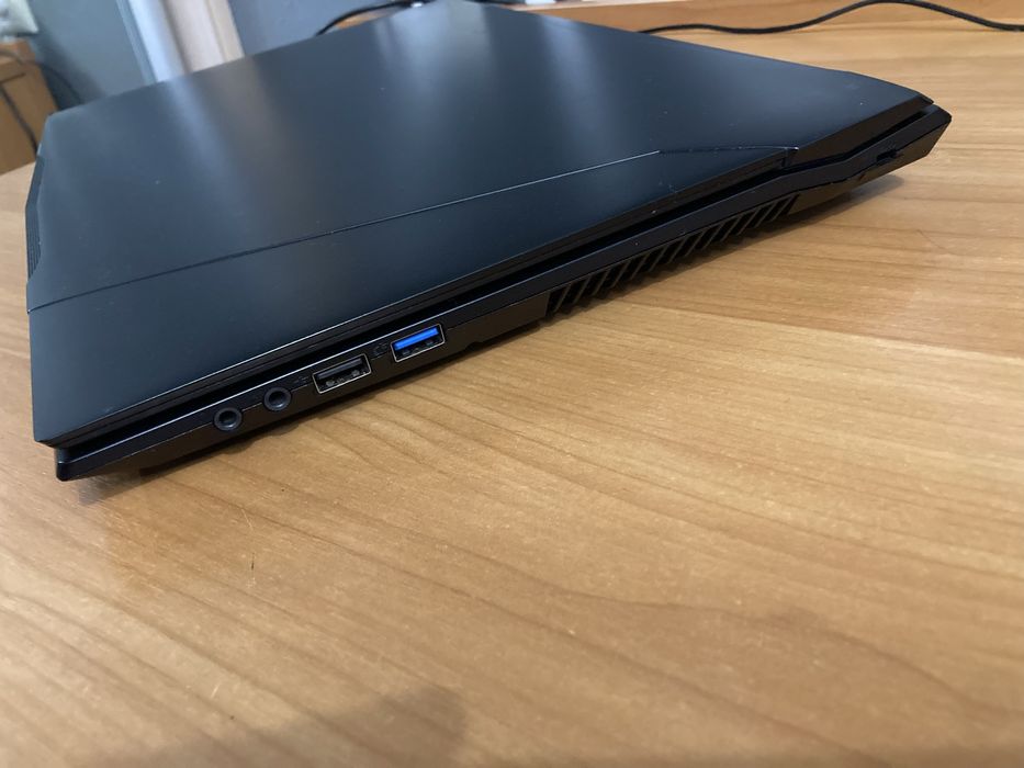 Ігровий ноутбук Clevo