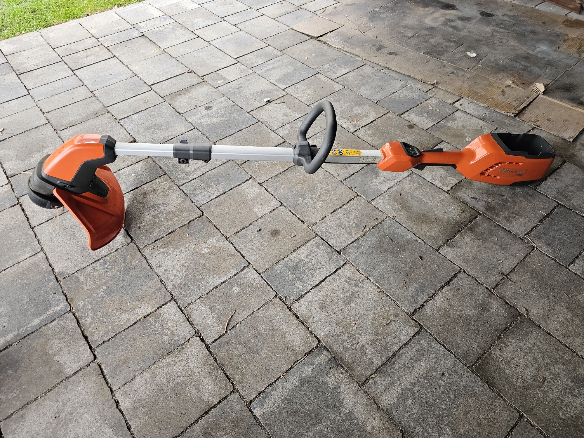 Husqvarna 115iL podkaszarka akumulatorowa