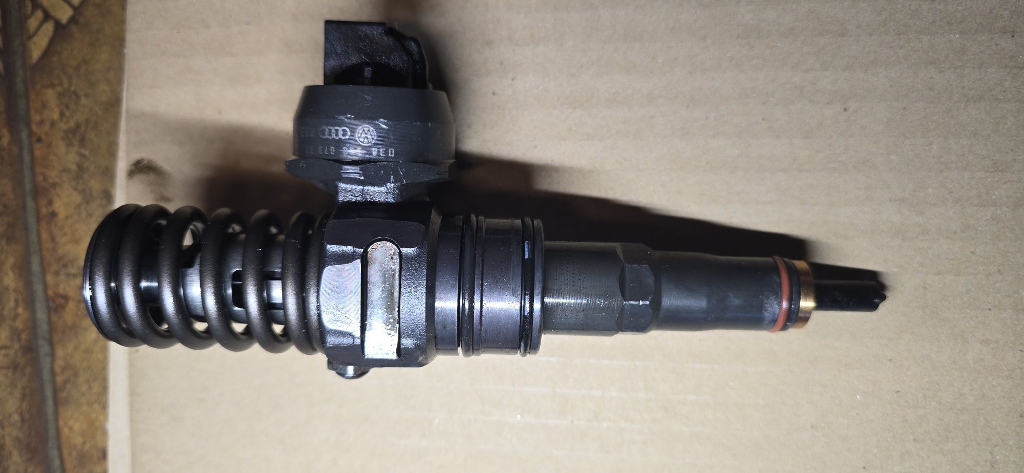 Pompowtryski  VW Golf 1.9TDI  03813  0073 BN   04147  20313