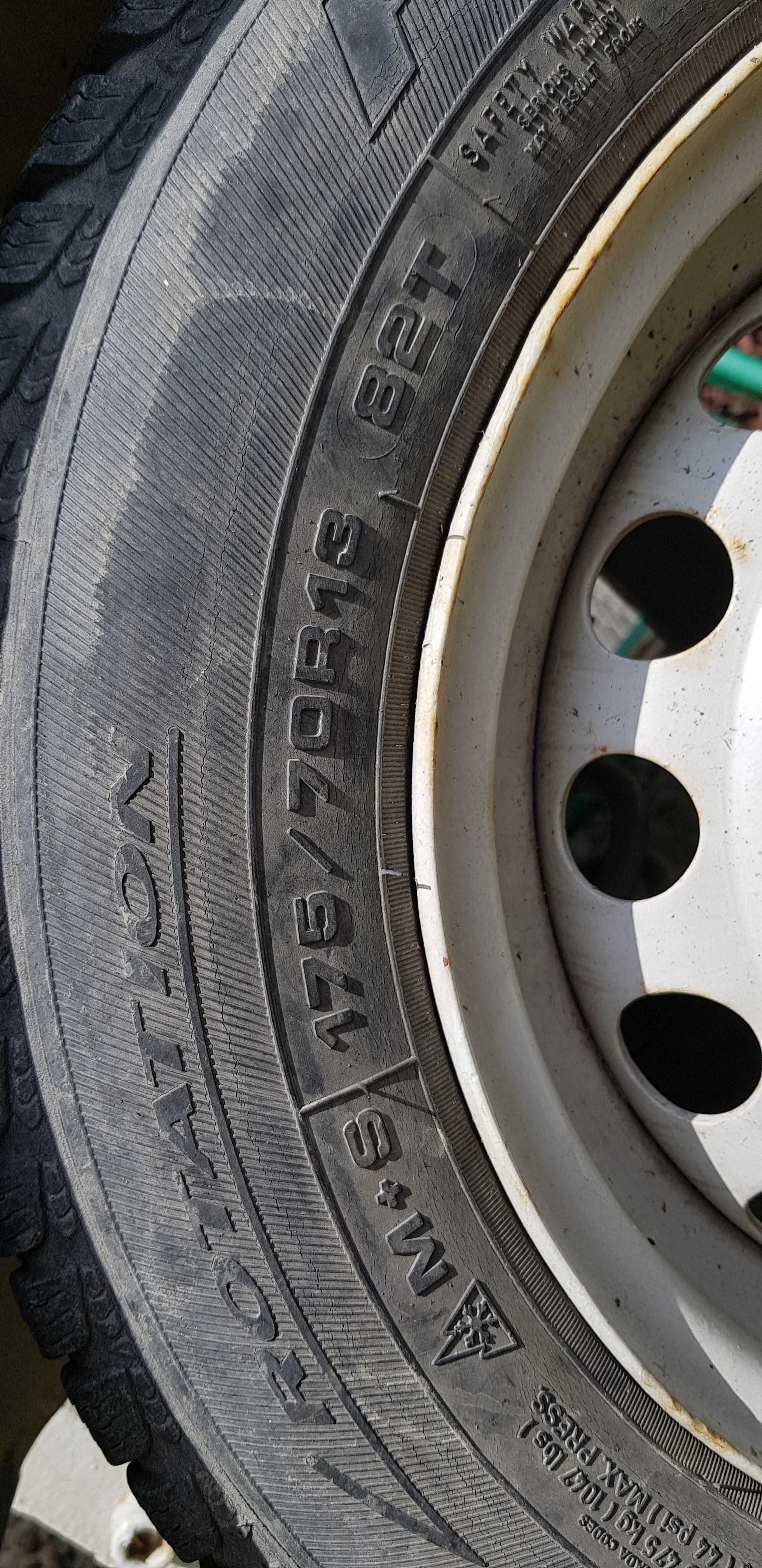 Opony zimowe  Dębica 175/70 r15 2szt
