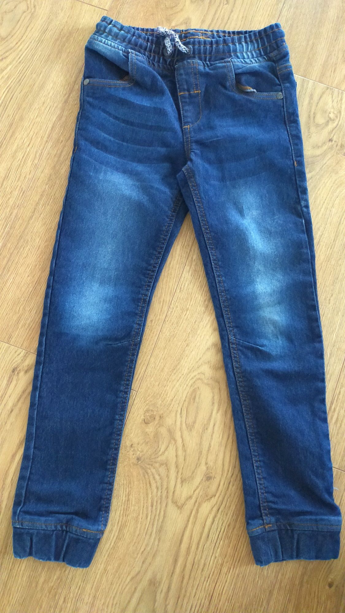 Nowe spodnie jeansowe jeans 128