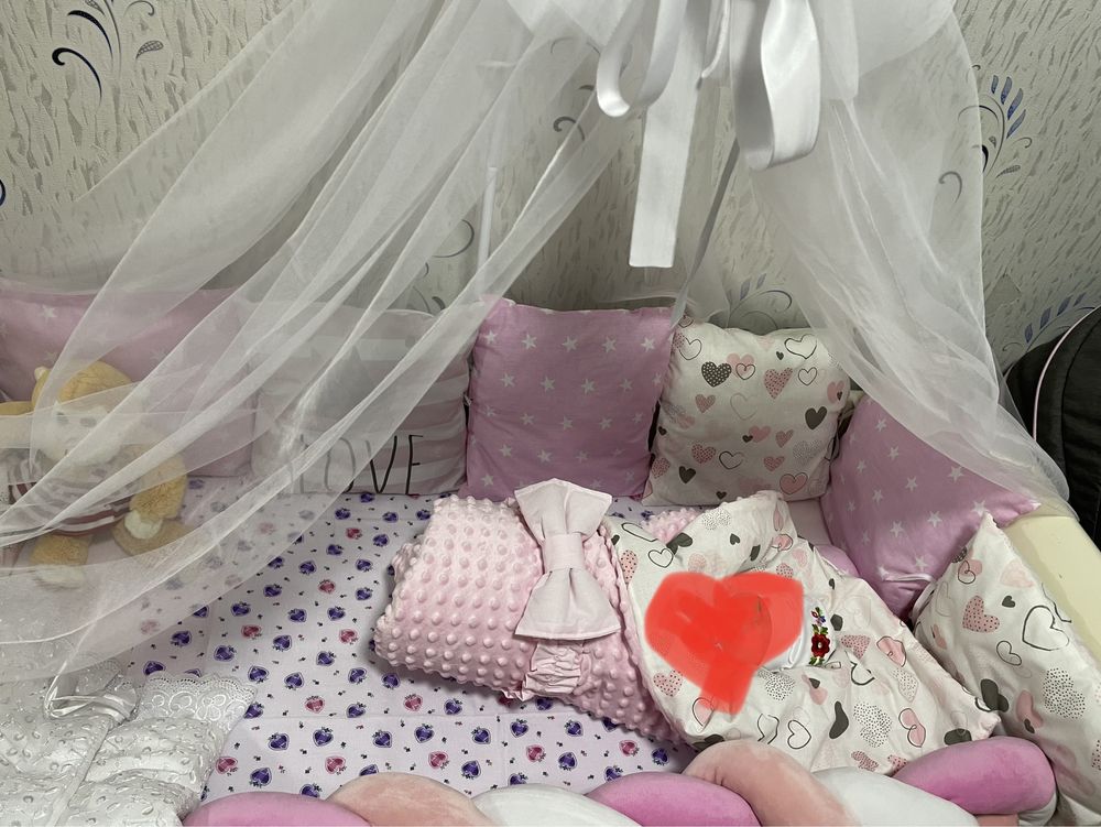 Продам детскую кроватку , цена за весь набор