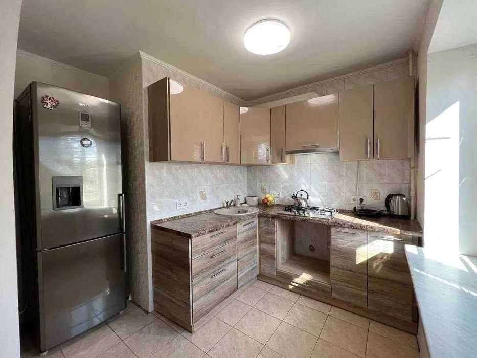 Орегдп трикімнатної квартири , Вул. Светлова 3