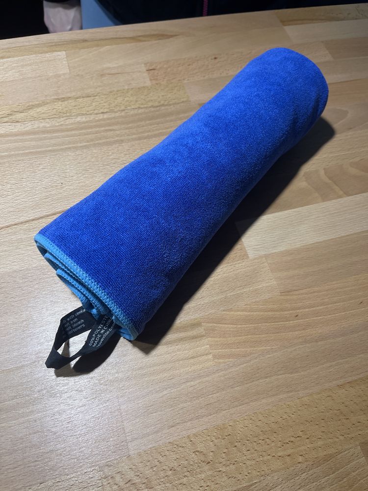 RĘCZNIK PODRÓŻNY - prawie nowy - Mikrofibra 120x60 - bardzo miły
