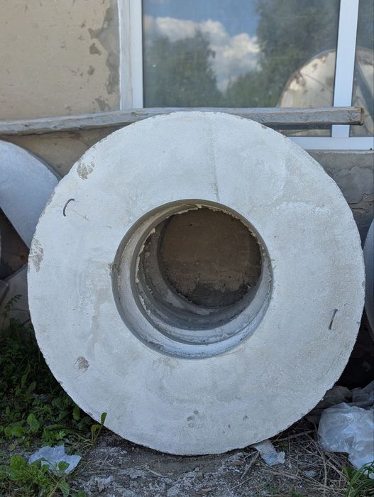 Копання септиків. Виготовлення кругів для септика. Також є кришки