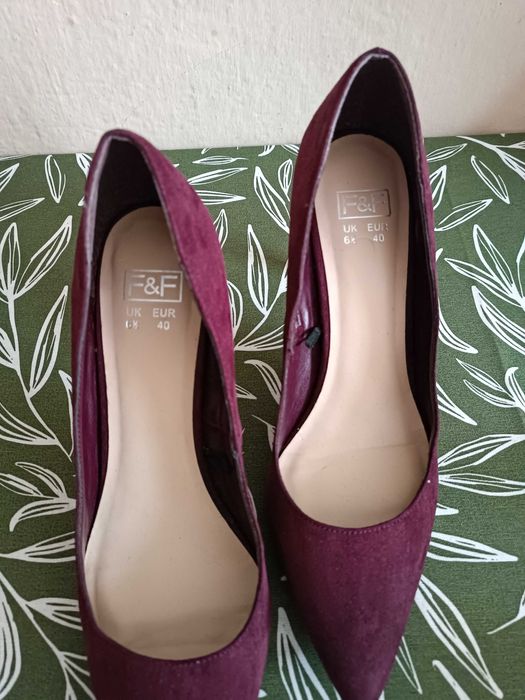 Bordowe szpilki 40 F&F