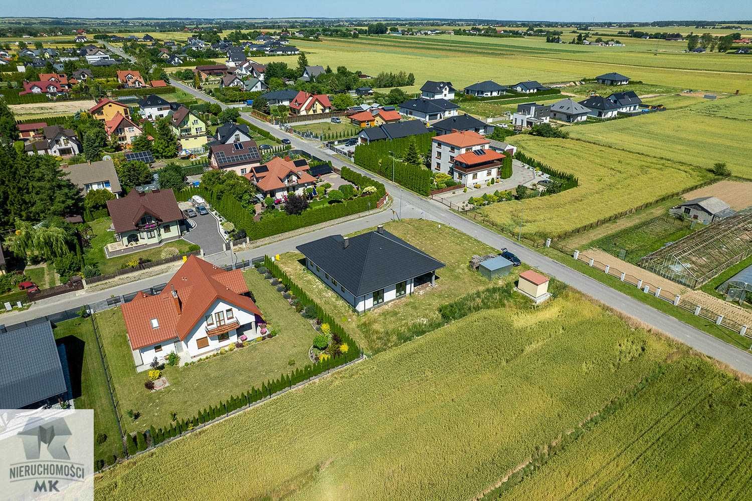 Dom parterowy z podwójnym garażem  133 m2 - Wólka Panieńska gm. Zamość