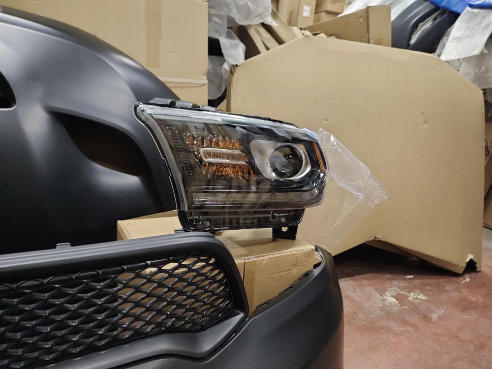 Фара галоген ксенон Dodge Durango xenon Додж Дуранго