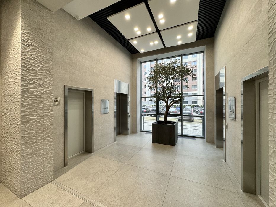 Сучасний Офіс 400 (м2) в БЦ, класу «А» на вул. Угорській