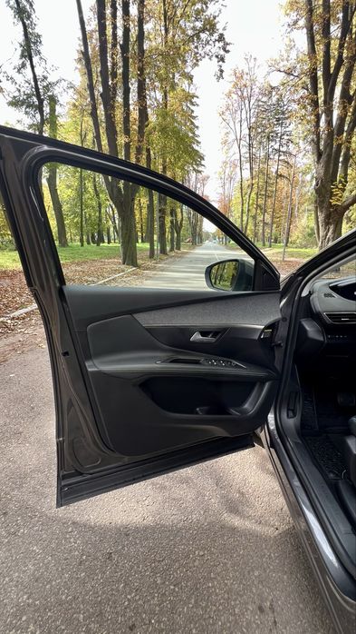 Peugeot 3008, 2021 рік