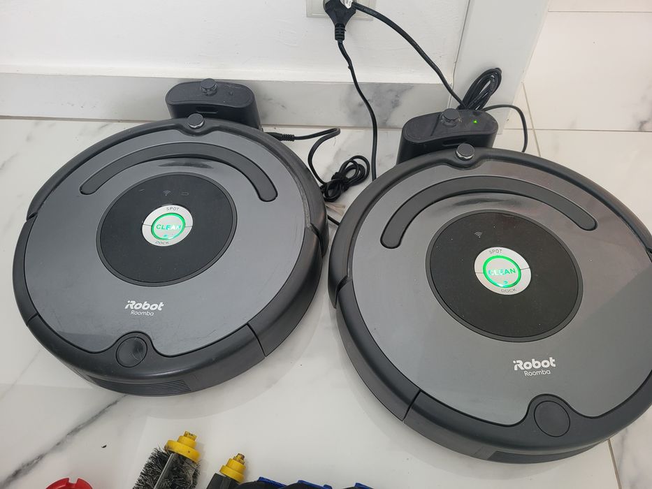 Robot sprzątający odkurzający iRobot Roomba 676
