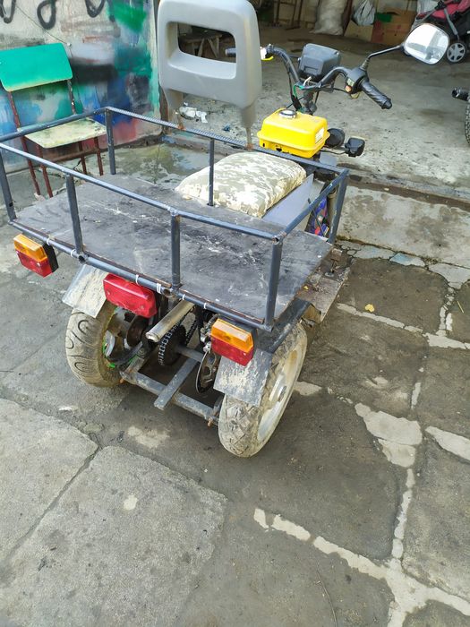 Трьох колісний мопед