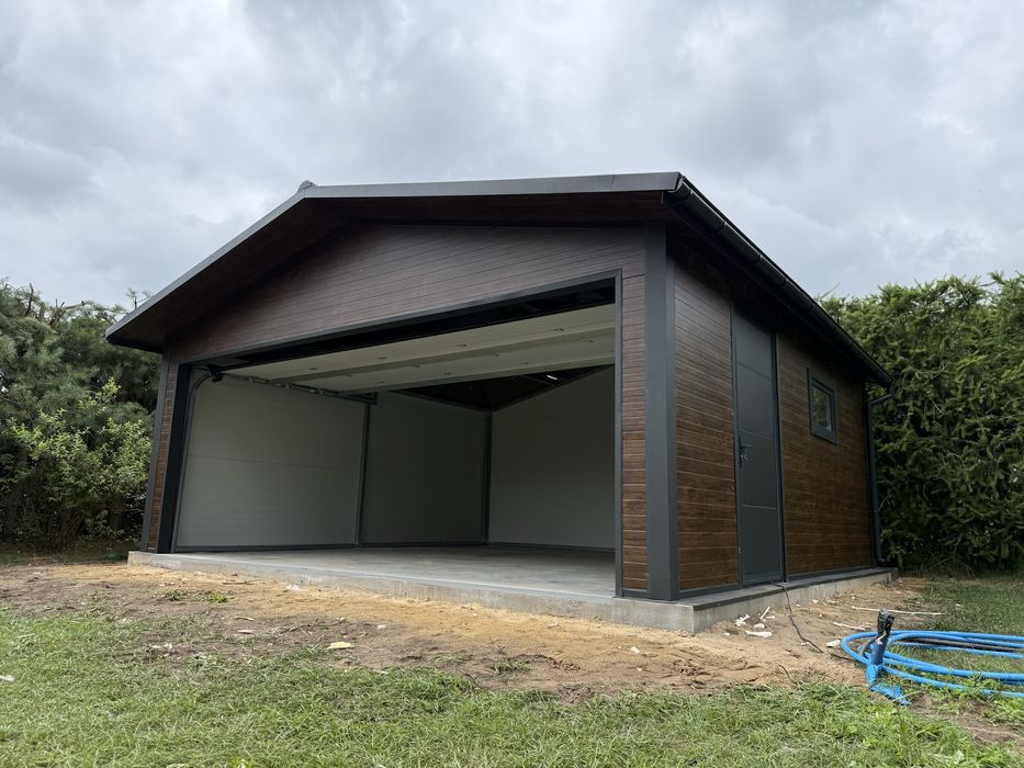 Garaż dwustanowiskowy z płyt warstwowych PIR 60 mm | Ocieplony