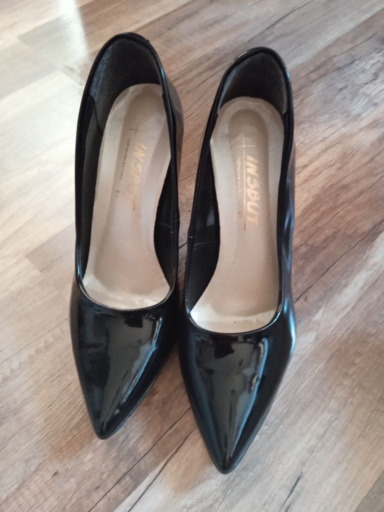 Buty szpilki lakierowane roz 37