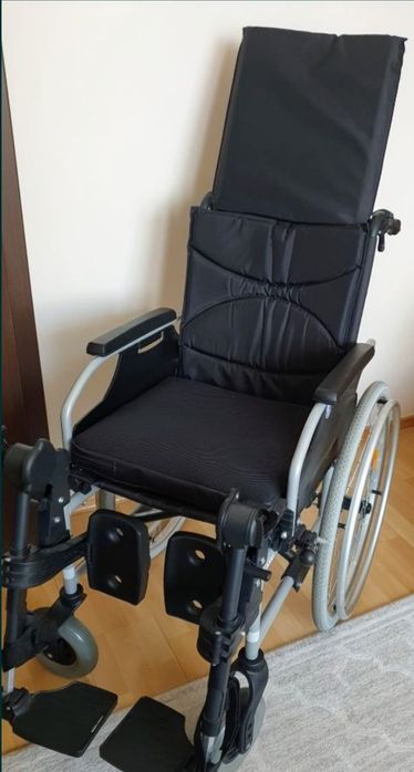 Wózek inwalidzki Vermeiren D200 30 * z poduszką i pokrowcem