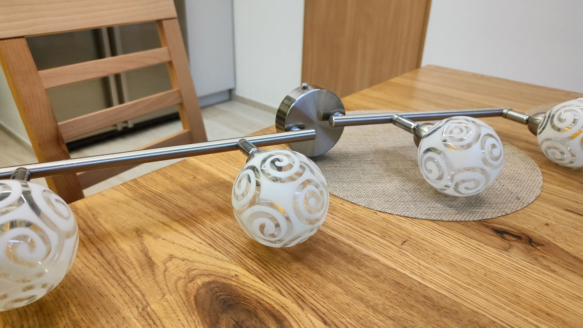 Lampa sufitowa ruchome ramiona