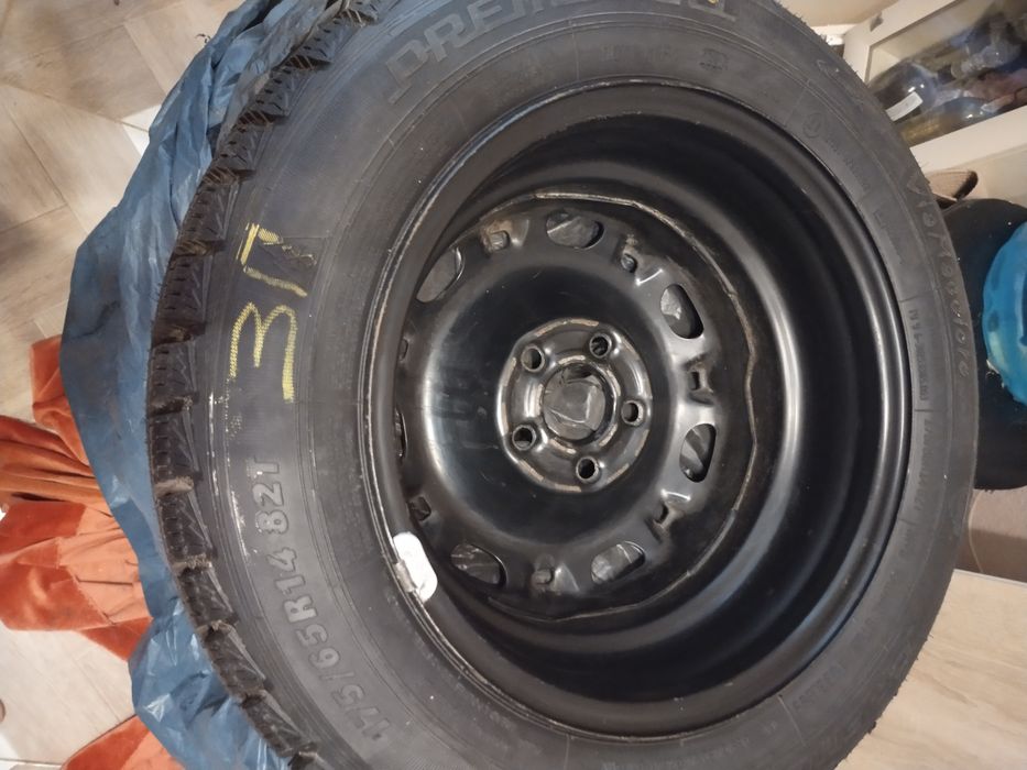 Шины на дисках комплект