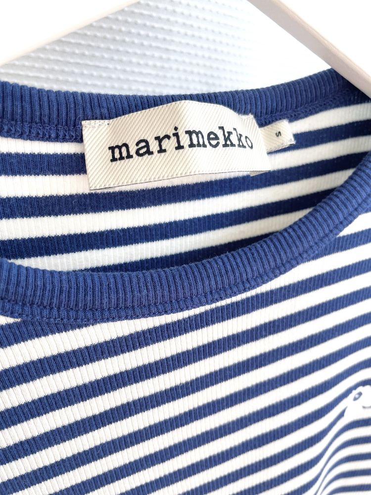 Marimekko Bawelniany t-shirt niebieskie paski