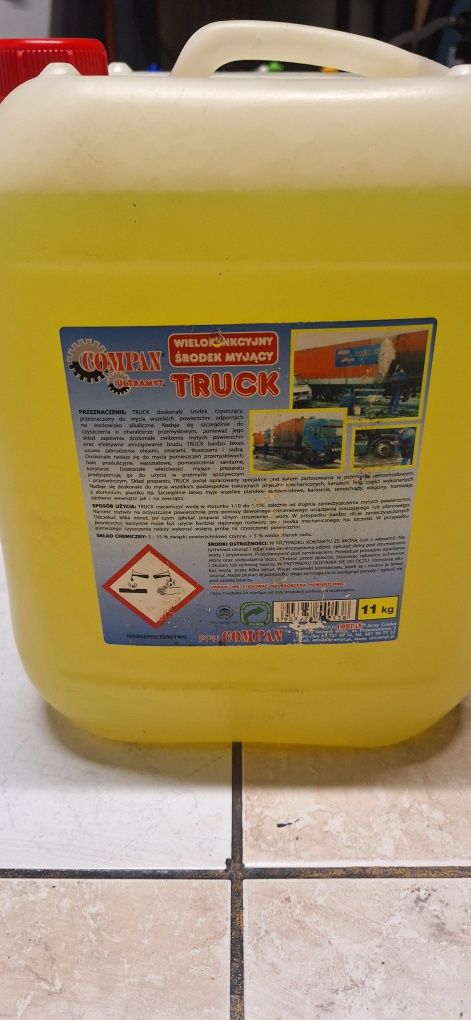 ULTRAMYT TRUCK-Koncentrat, Wielofunkcyjny środek myjący 11kg-11l