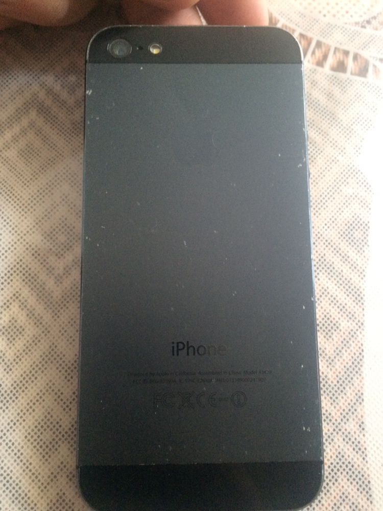 Продам Iphone 5