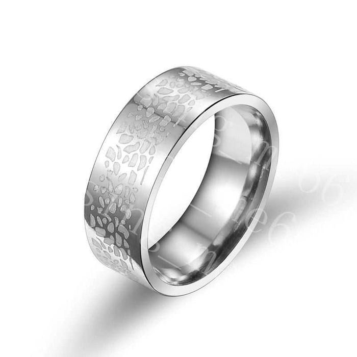 conjunto de anéis novos em aço