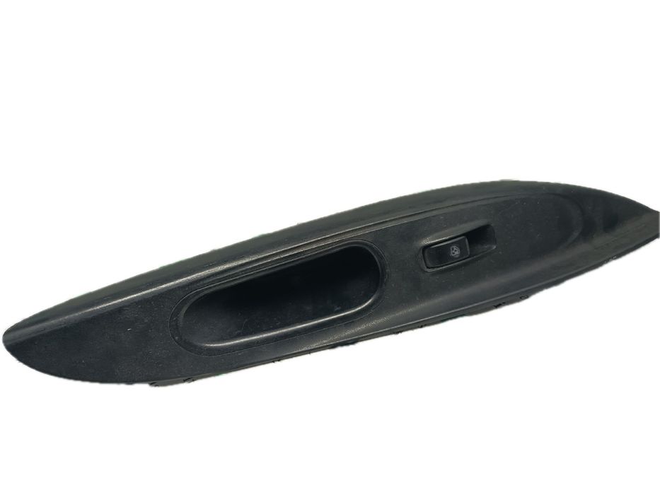 Comando / botão / interruptor vidros trás direito HYUNDAI H-1 / Starex