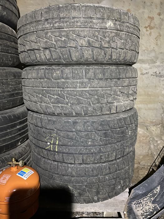 Гума зимова/225/50/17. Резина зимняя