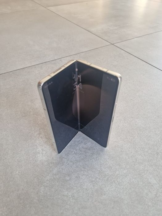 Samsung Z Fold 5