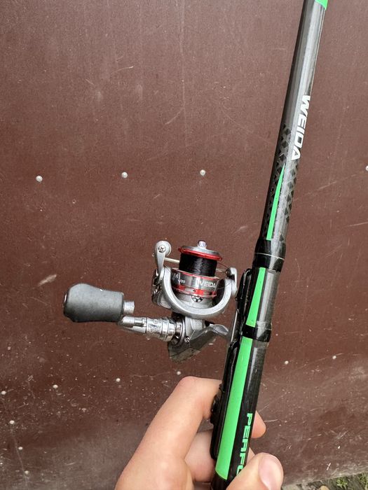 Продам класну поплавочну вудочку