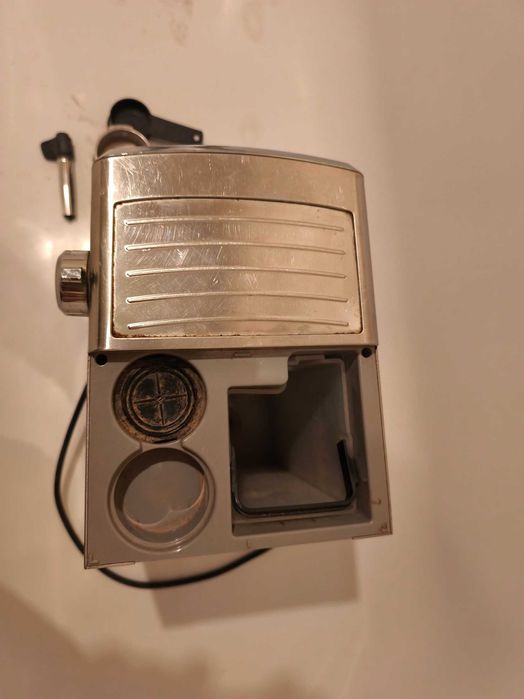 Philips Saeco poemia кавоварка під відновлення