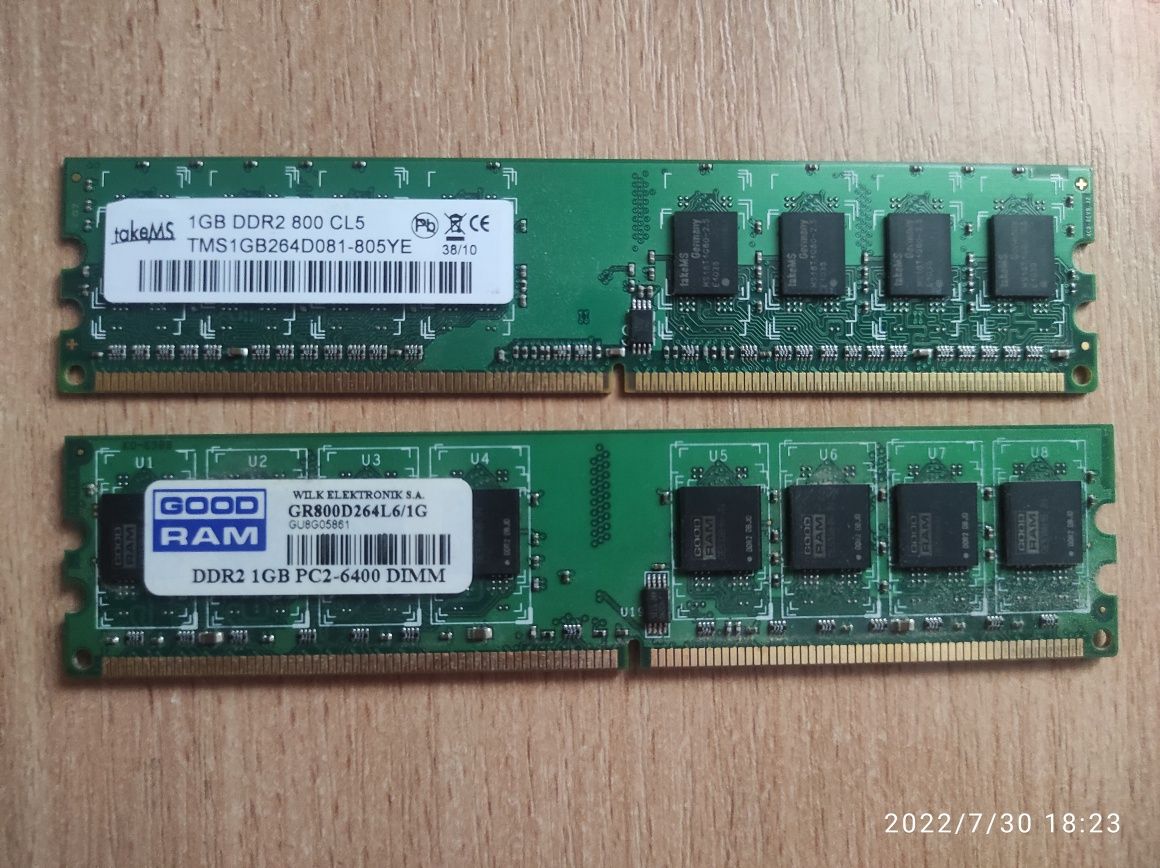 Память DDR2 800 1 GB