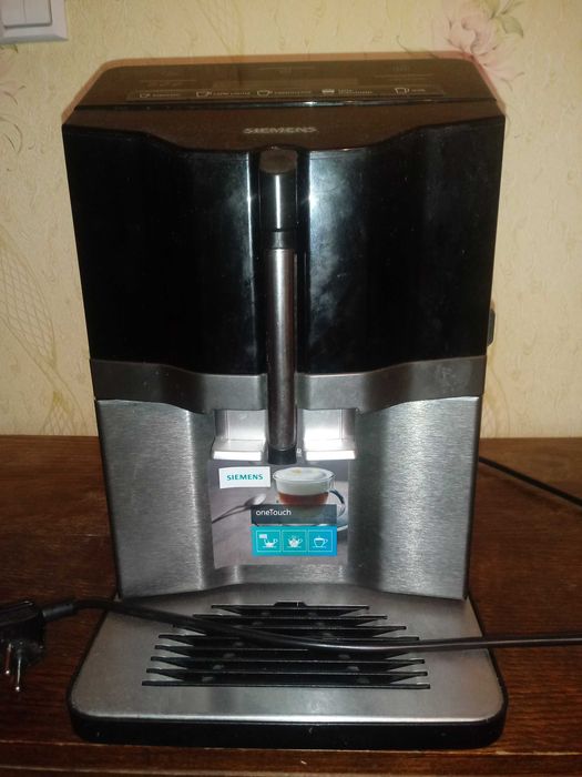 Кофе-машина SIEMENS EQ 300