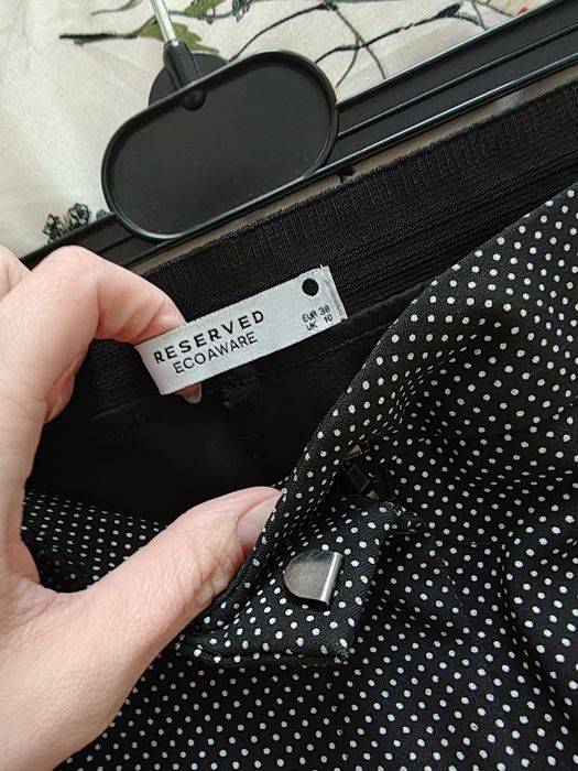 Spodnie cygaretki Reserved w kropki 38 M