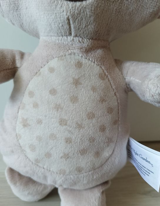 Makka Pakka maskotka interaktywna Dobranocny Ogród Golden Bear 28cm