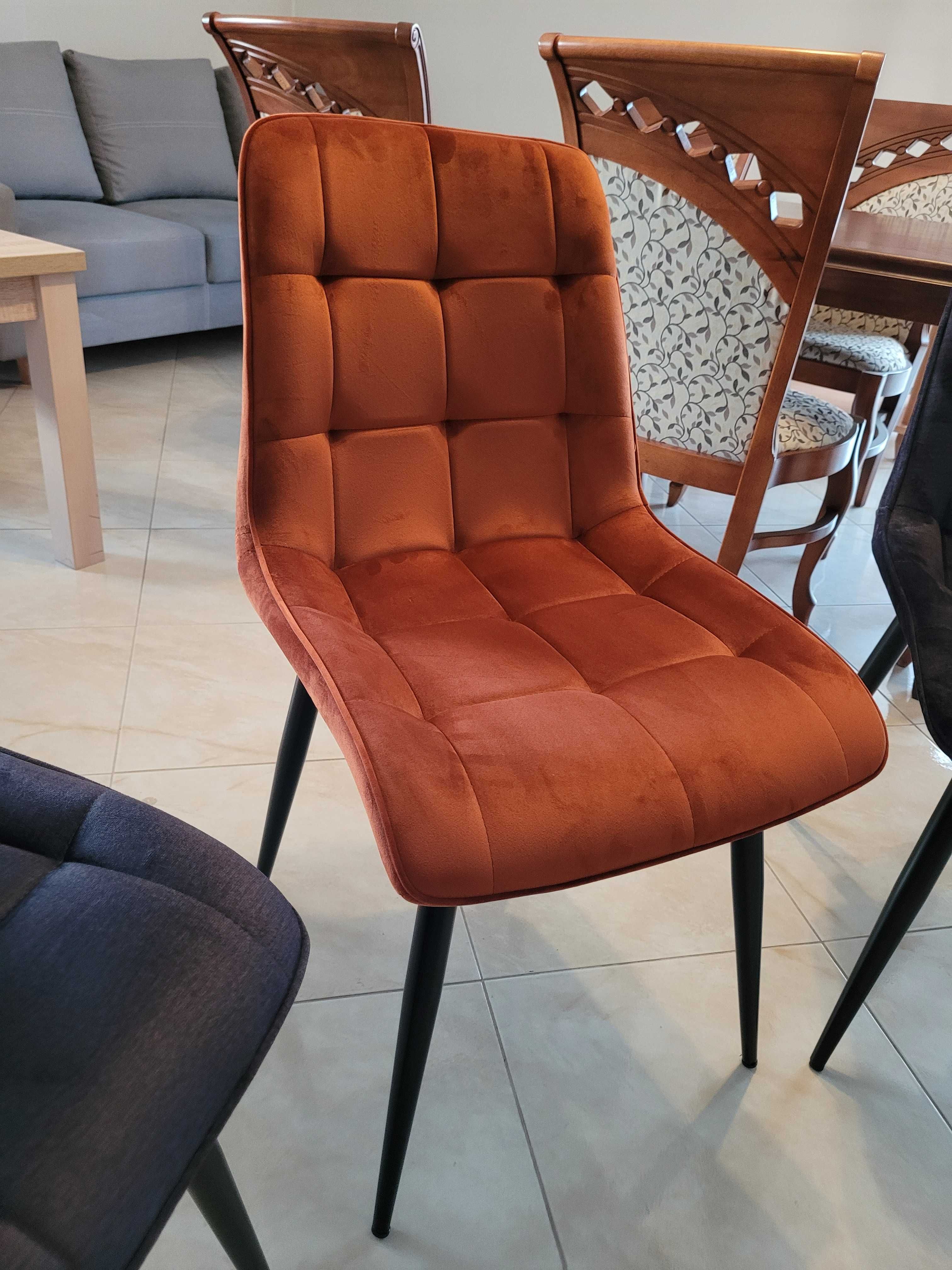 Krzesła tapicerowane, od ręki